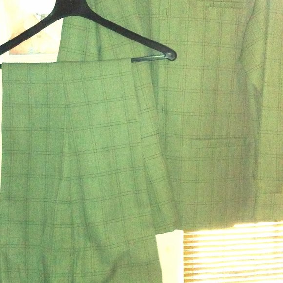 J. Vital Suit - Picture 1 of 3